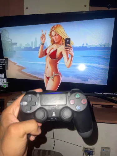 PlayStation 4 500 Gb 2 controle 3 jogos