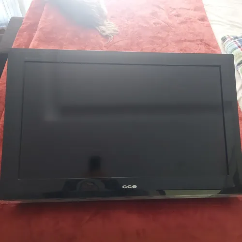 TV LCD 32 pol. CCE
