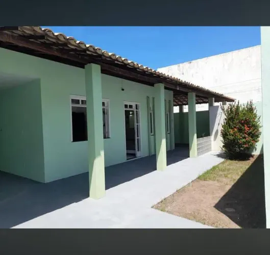 Aluga casa 3 suítes. 3:salas 1 gabinete garagem para 3 carros. 4 banheiros total