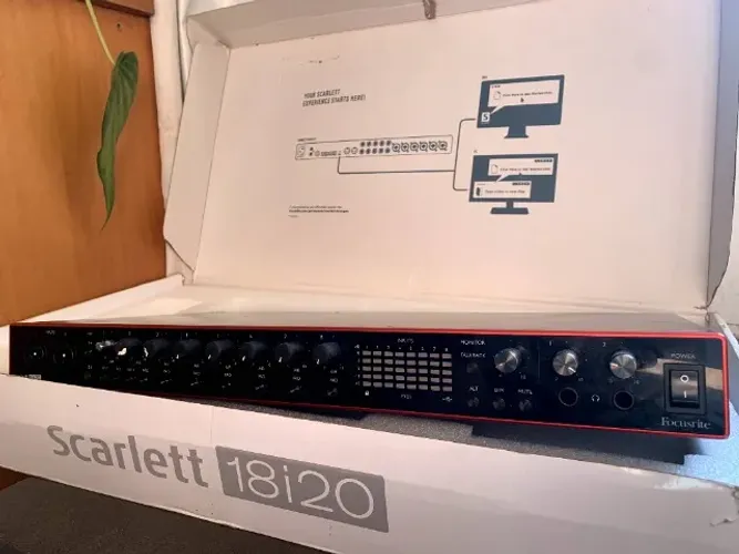 FOCUSRITE 18i20 Scarlett 4TH GEN