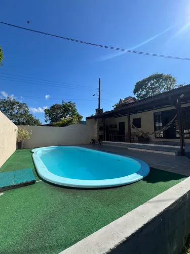Alugo casa Mensal com piscina no Santinho