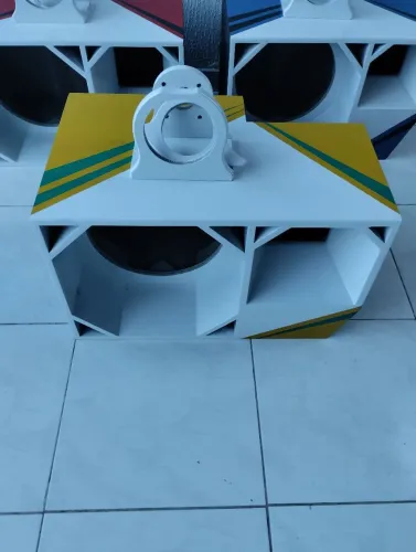 Caixa trio com pintura automotiva 