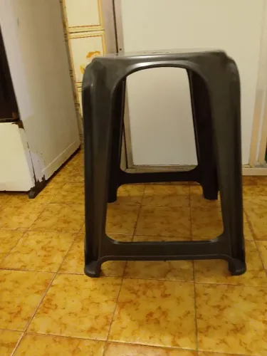 Banqueta de plástico 