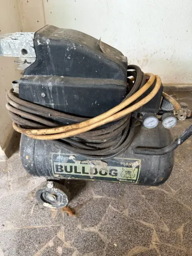 Motocompressor de Ar Bulldog Robust 2HP