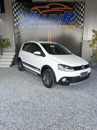 Volkswagen Crossfox 1.6 MI Total Flex 8V 5P 2011