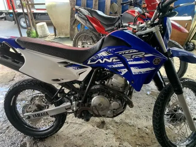 Moto lander 250 2015