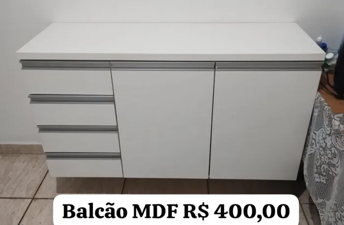  Balcão com gavetas 