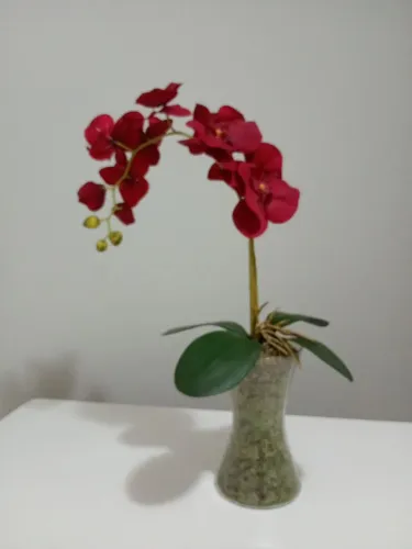 Jarro com flores artificiais, jarro de vidro com flores