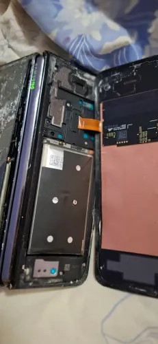 z fold sm f900 QUEBRADO