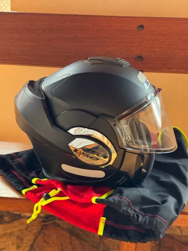Capacete ls2 valiant preto fosco