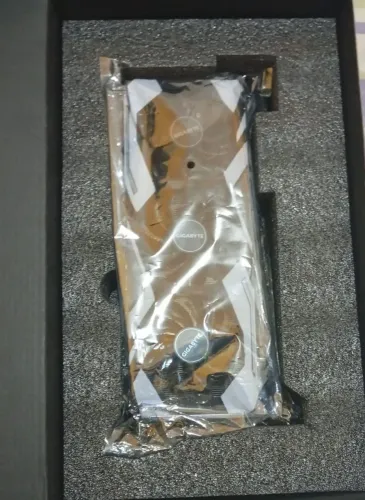RX 5600 XT GIGABYTE TRÊS FANS(LEIA DESCRIÇÃO)