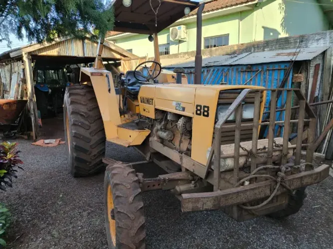 Vendo TRATOR SÉRIE PRATA 88 - TURBINADO