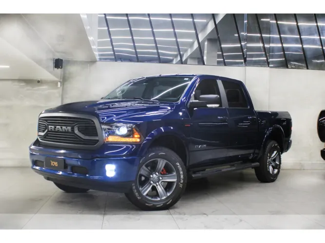 Ram Classic Laramie 5.7 V8 16V Gasolina 4X4 Aut. 2023