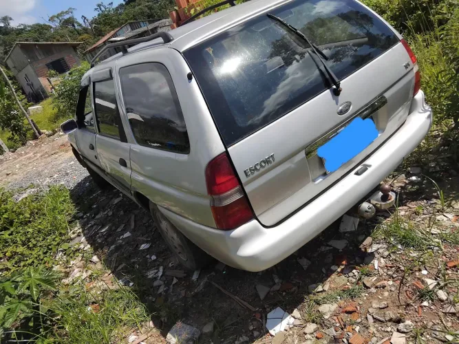 Ford Escort GLX 1.8i 16V 4P 2000