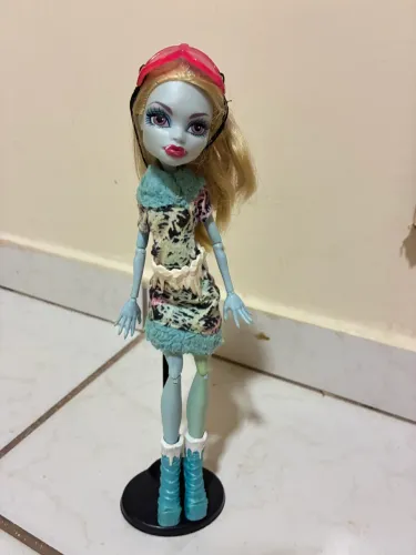 Abby bominable aula de arte