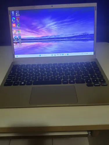 Notebook positivo em ótimo estado de uso 
