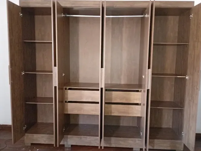 VENDO GUARDA-ROUPA DE CASAL - 8 PORTAS