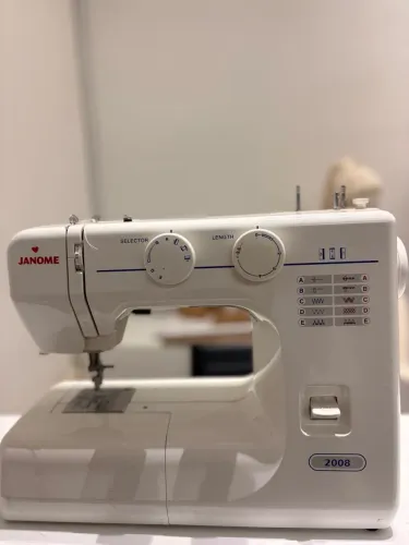 Máquina de costura doméstica 