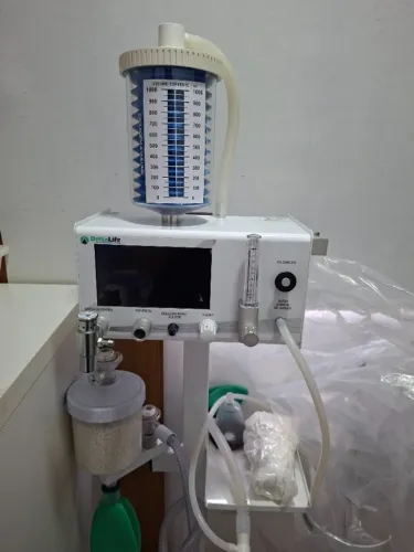 Equipamento Veterinário - Aparelho DL740 com ventilação mecanica