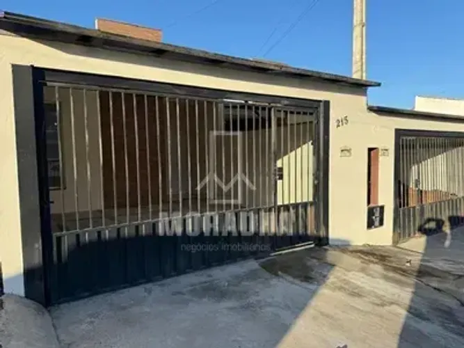 ALUGA-SE CASA EM EXCELENTE BAIRRO