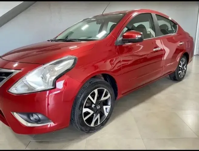 Versa 2017 SL 1.6 16V automático Muito novo