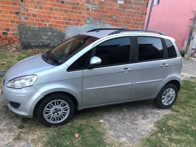 Fiat Idea Essence Dualogic 1.6 Flex 16V 5P 2011