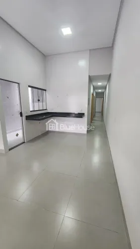 Casa de 3 Quartos sendo 1 suíte em acabamento moderno no Jardim Ipanema.