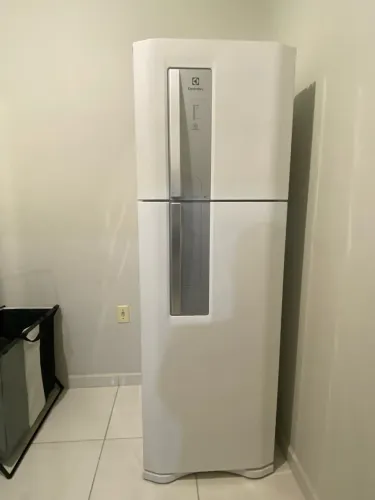 Geladeira Frost free DF 42 382 L