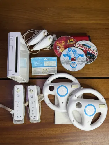 Nintendo Wii Completo + 2 Controles + 2 Volantes + Jogos + HDMI