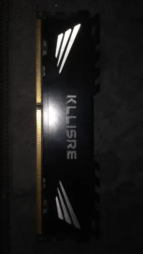 Memória RAM 4GB DDR4 (PC)
