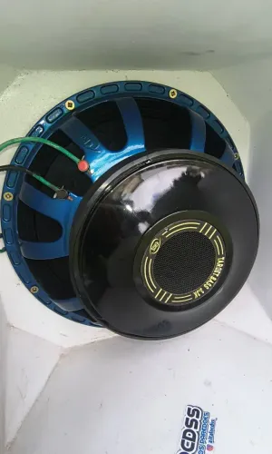 Auto falante 3.3k Eros 15 polegadas
