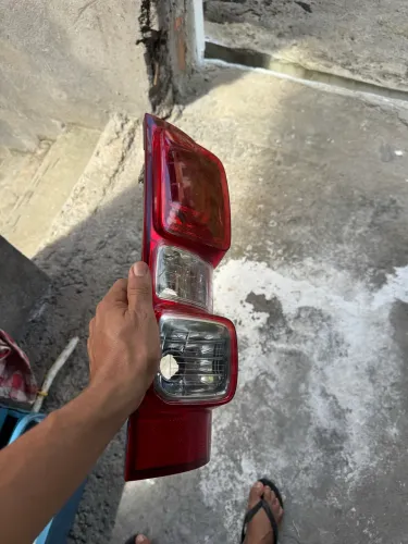 Lanterna traseira lado direito S10
