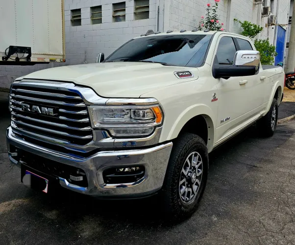 Ram 3500 Limited Longhorn 6.7 TB CD Diesel 2024