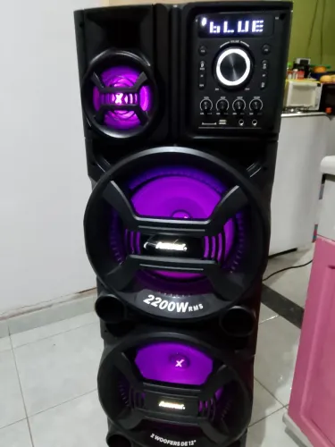 Vendo uma caixa amvox 2.200rms aceito proposta