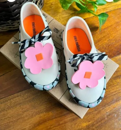 Tênis melissa fabula nova