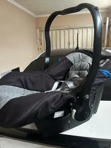 Bebê conforto em ótimo estado