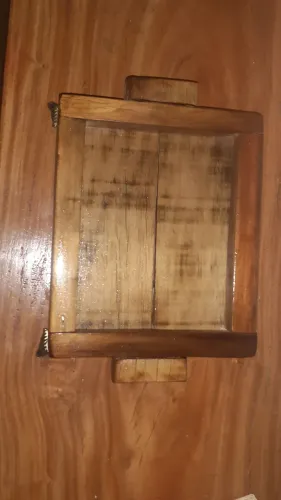 Trabalhamos com moveis rusticos, sofa ,aparado, mesas, bolachas de madeira, mesa de centro