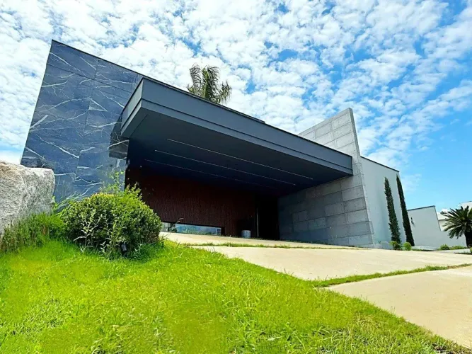 Casa mobiliada e decorada no Cond. Ibirapuera, Sorocaba. 550m², 4 suítes
