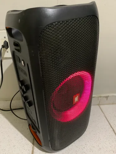 JBL portybox on to