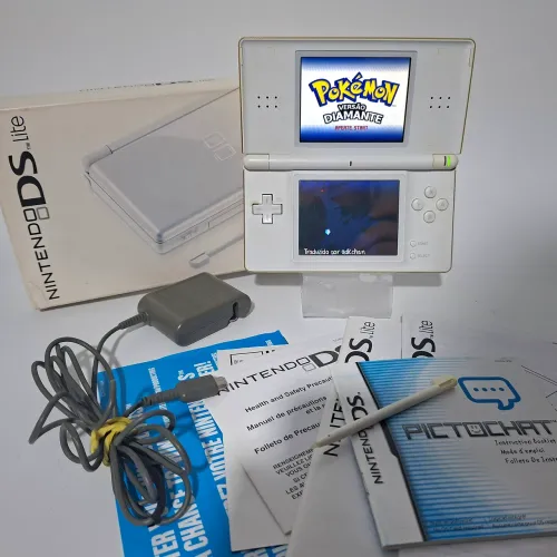 Nintendo ds lite branco com jogos r4