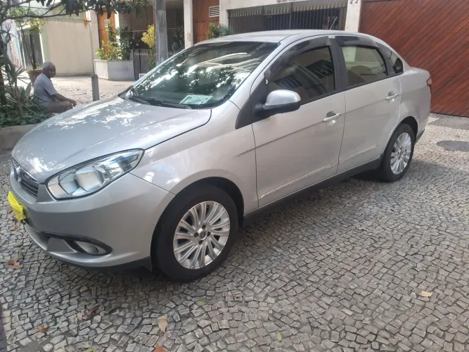 Fiat Grand Siena Essence 1.6 Flex 16V 2015