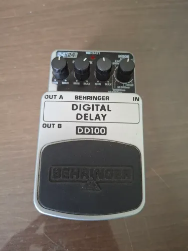 Vendo pedal digital delay