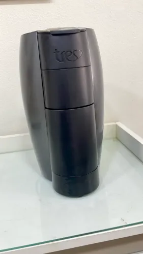 Cafeteira Três corações em estado excelente