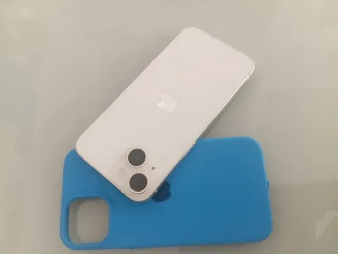 ? iPhone 14 256 GB Branco - Muito Conservado