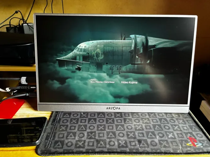 Monitor Portátil Arzopa 16.1" 2.5K 180Hz HDR OLED (Estado de Novo / Sem Uso)