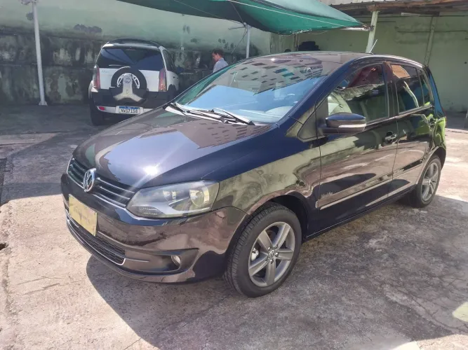Volkswagen Fox 1.0 MI Total Flex 8V 5P 2012
