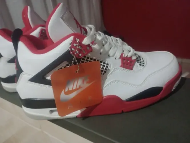 Tenis