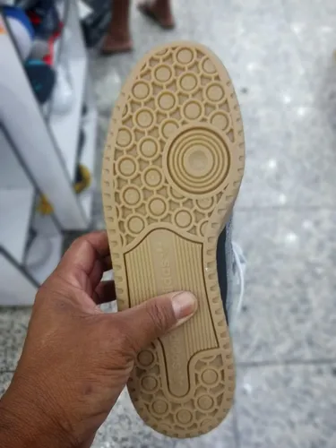 Tenis adidas