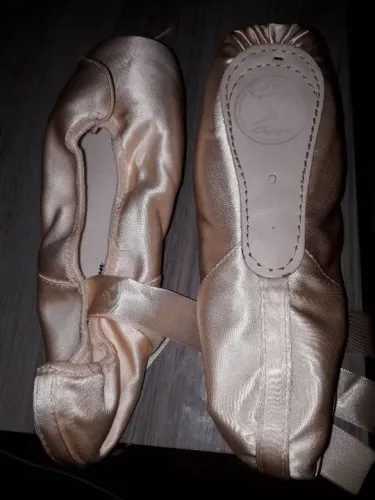 Sapatilhas de ponta de ballet - novos