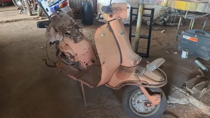Lambreta para restaurar ou decoração 